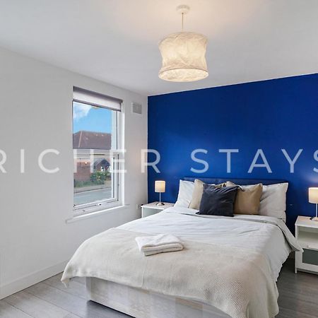 Large Home For Contractors & Families - Garden & Amenities London Exterior foto