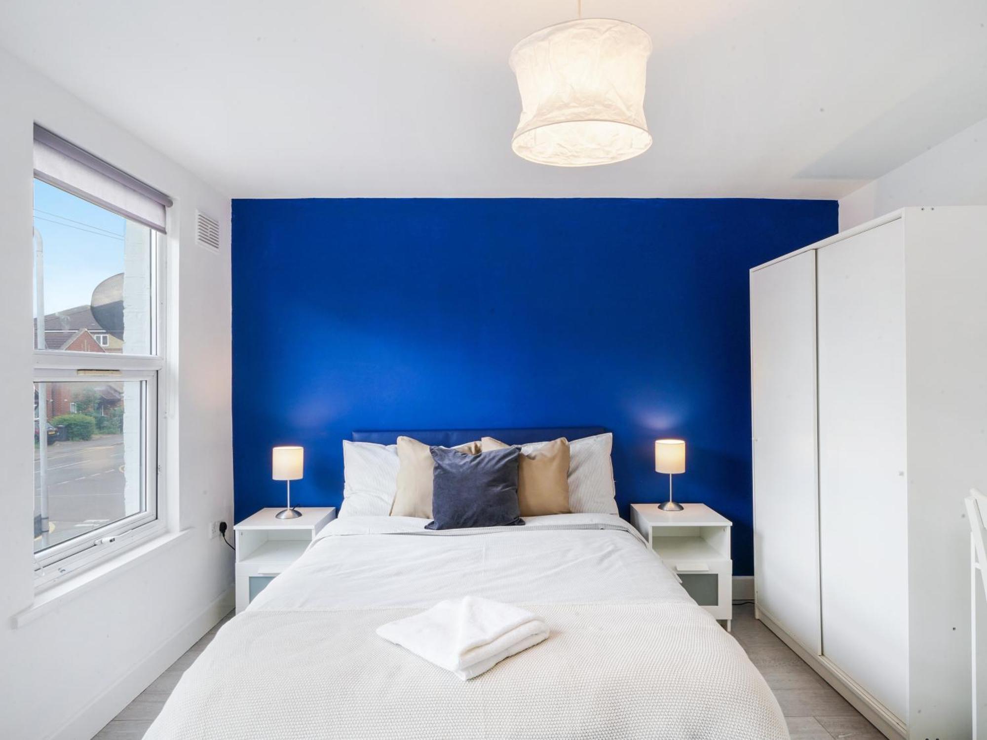 Large Home For Contractors & Families - Garden & Amenities London Exterior foto